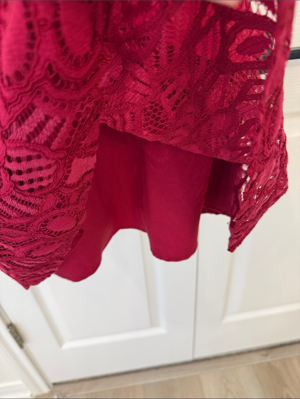 Adelyn Rae Burgundy Lace Ruffle Cocktail Dress Size Small - Picture 4 of 6